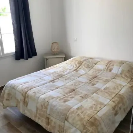 Holiday home Maison Neuve 3 Chambres, A Proximite La Micheliere