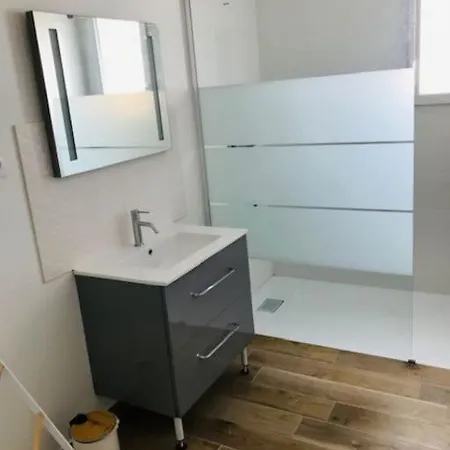 Holiday home Maison Neuve 3 Chambres, A Proximite La Micheliere