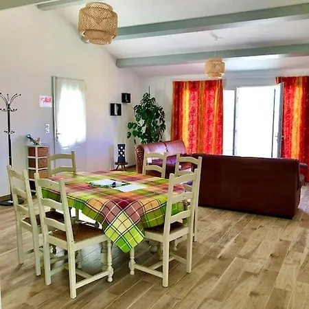 Holiday home Maison Neuve 3 Chambres, A Proximite La Micheliere