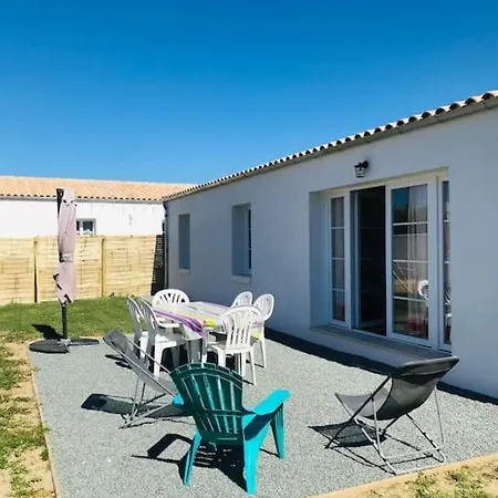 Holiday home Maison Neuve 3 Chambres, A Proximite La Micheliere