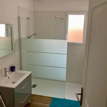 Holiday home Maison Neuve 3 Chambres, A Proximite La Micheliere